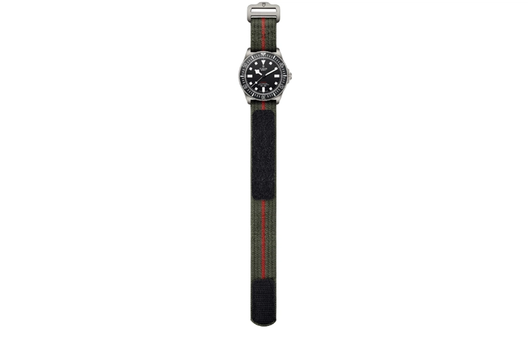 TUDOR 200 42mm M25717N-0001