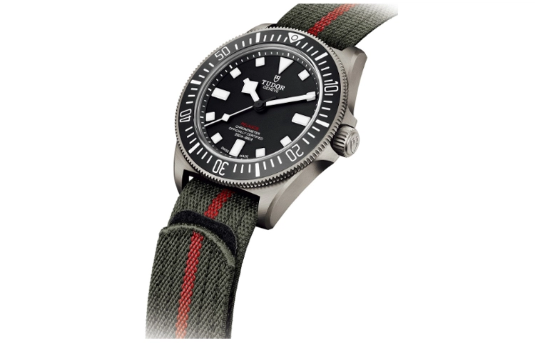 TUDOR 200 42mm M25717N-0001