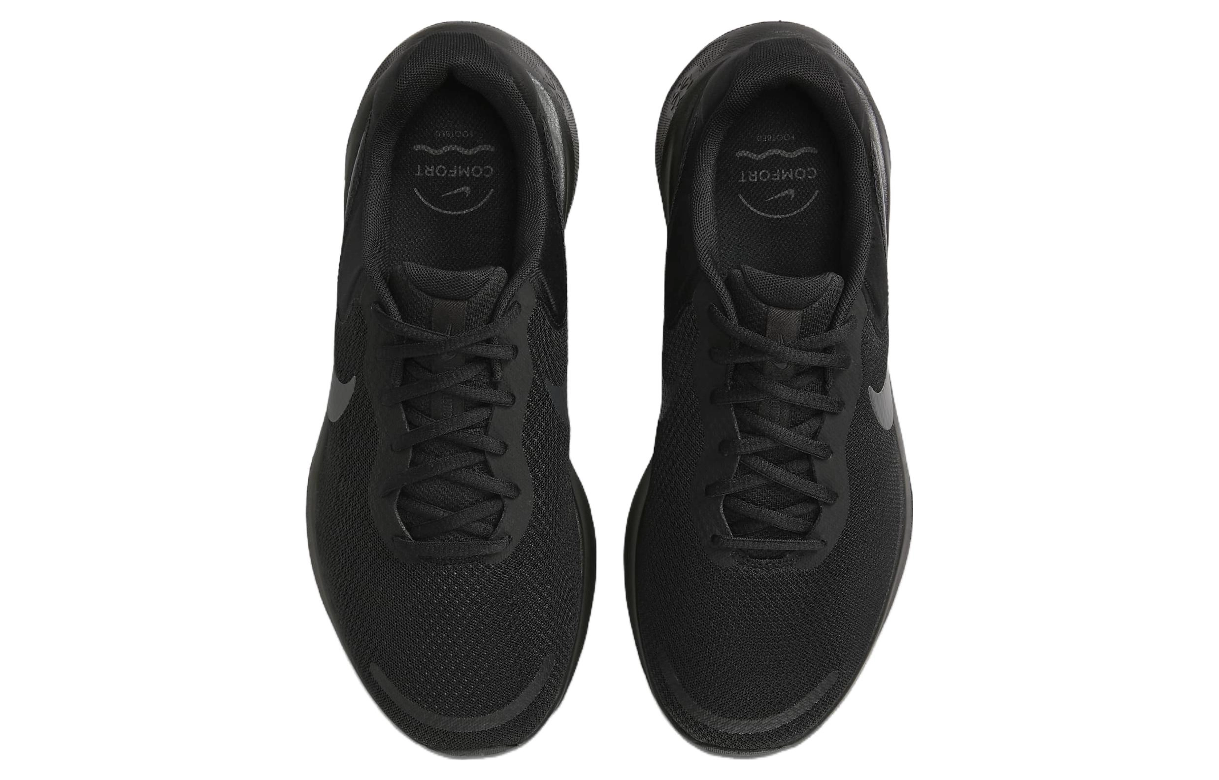 Nike REVOLUTION 7