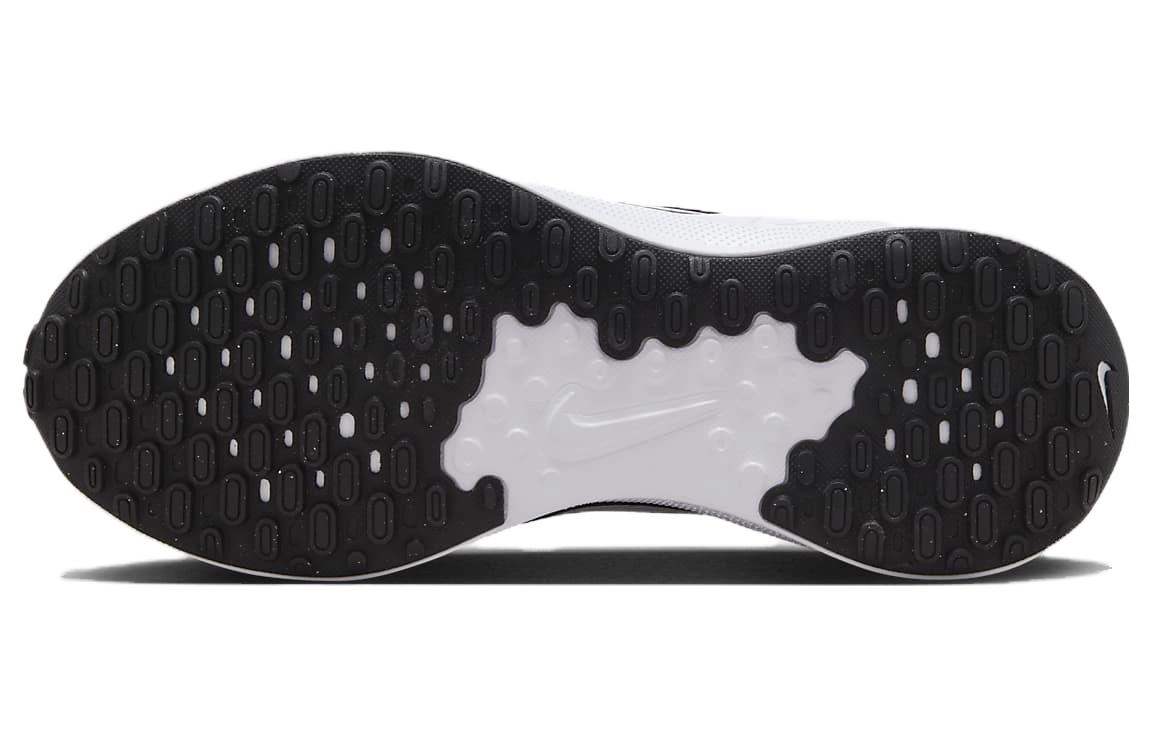 Nike REVOLUTION 7