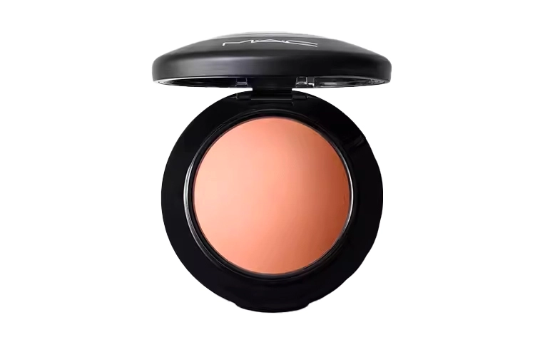 MAC GLOW PLAY