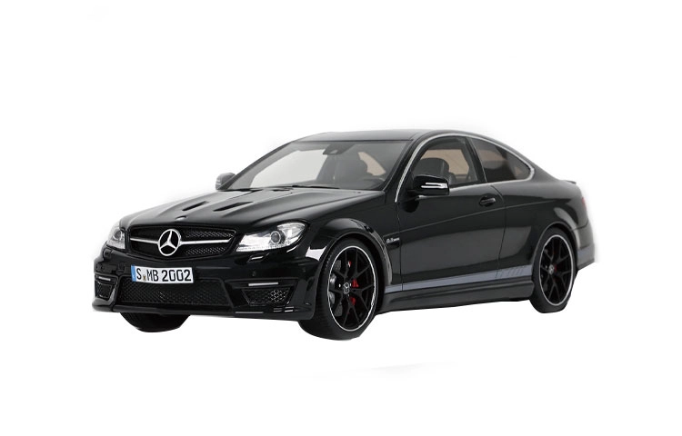 GT SPIRIT 118 C63 AMG 888