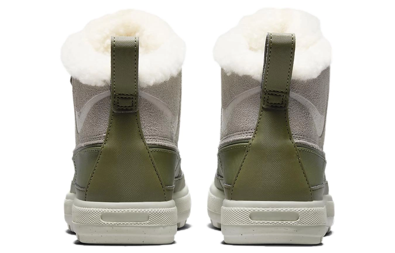 Nike Woodside
