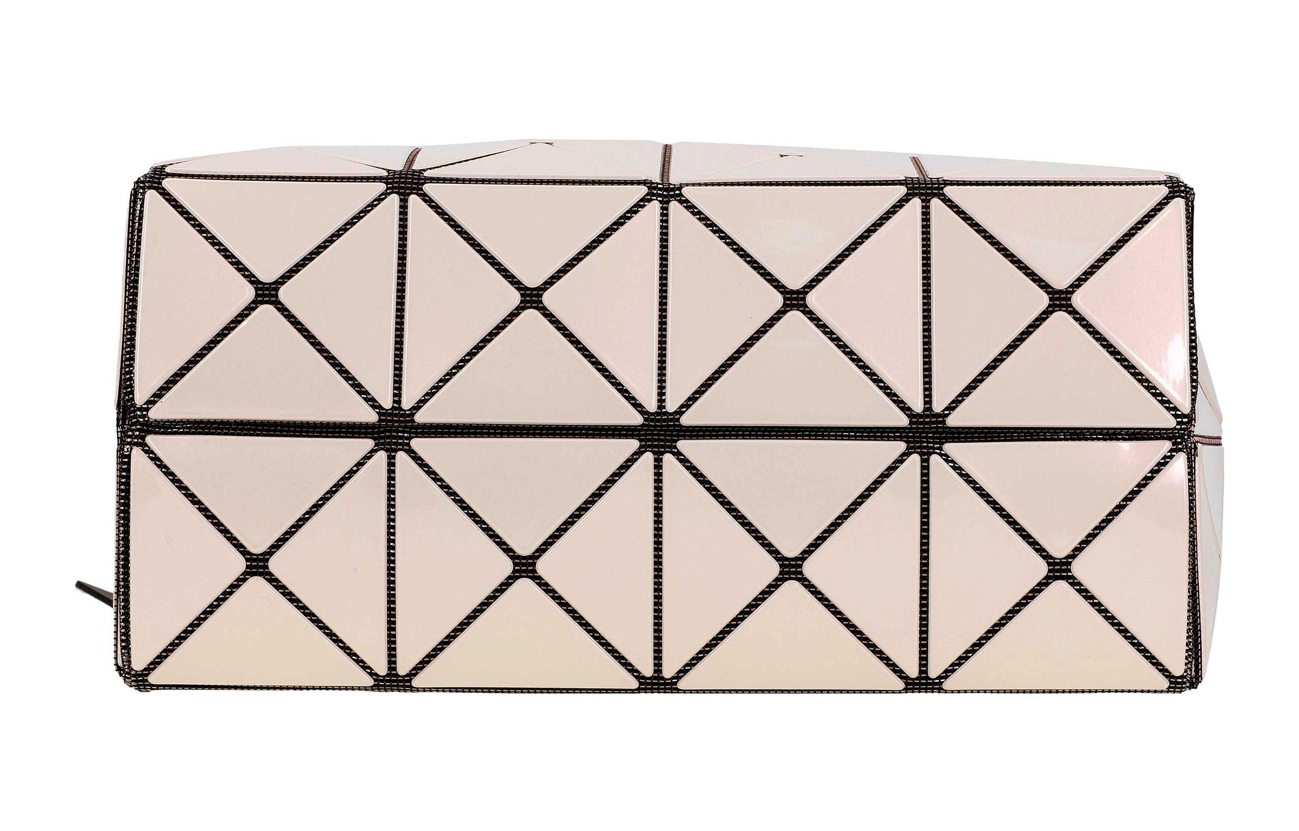 ISSEY MIYAKE CARAT Tote