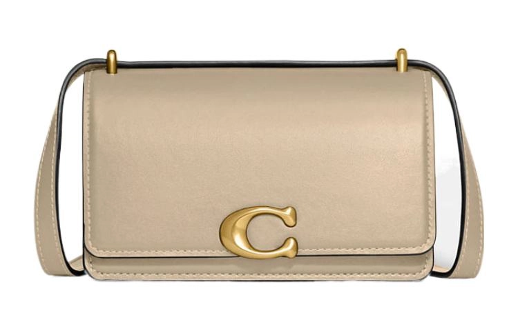 COACH Bandit 18 Logo