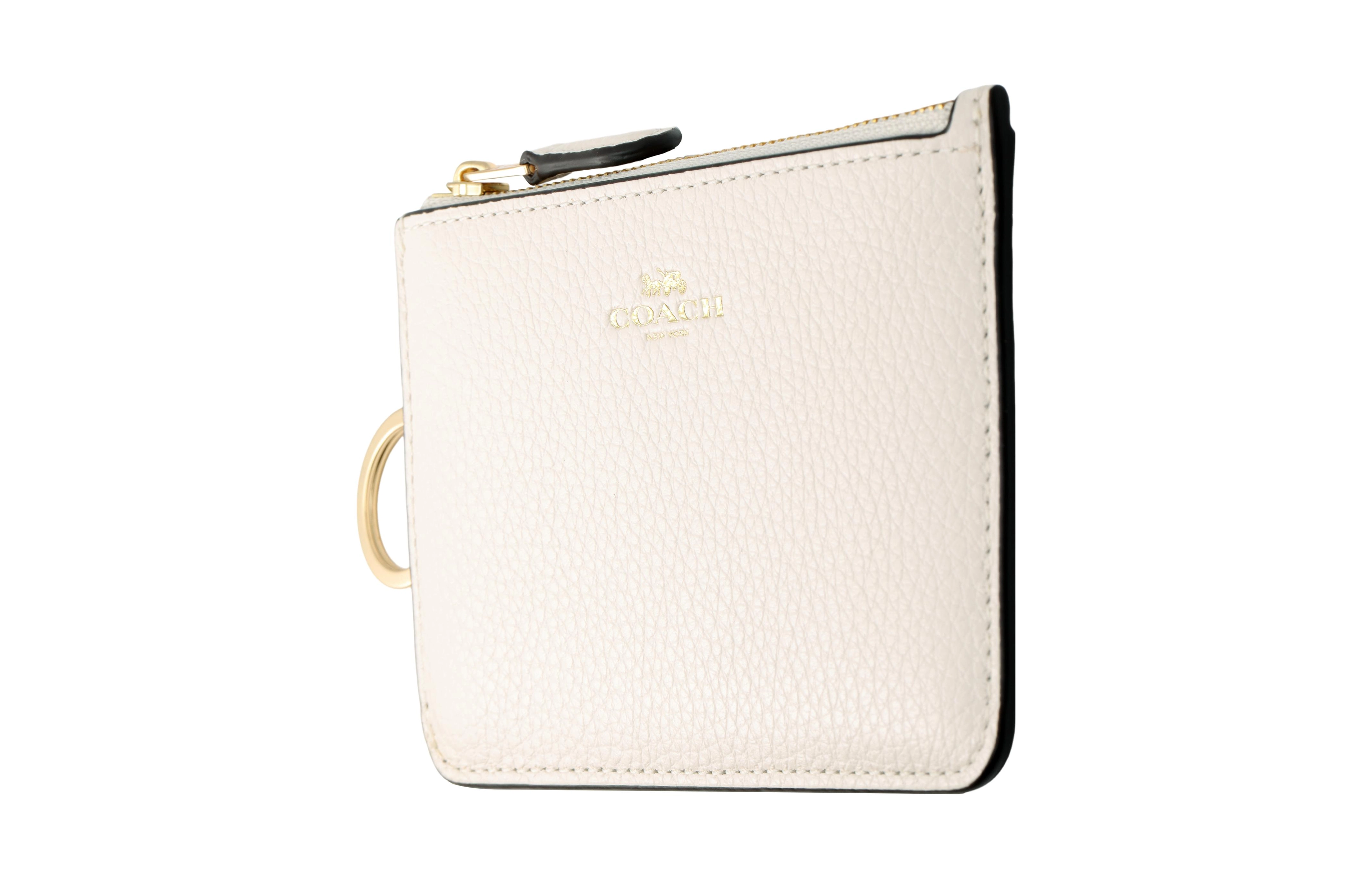 COACH key case 13 Logo