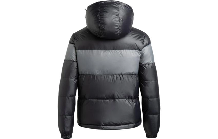 EMPORIO ARMANI EA7 Logo