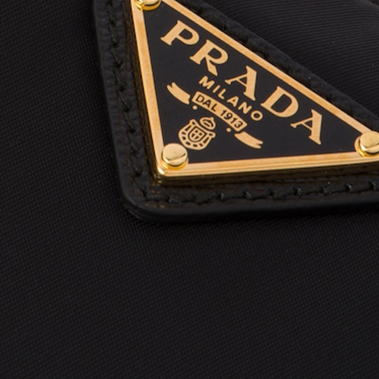 PRADA Re-Edition 2005