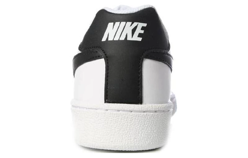 Nike Court Royale