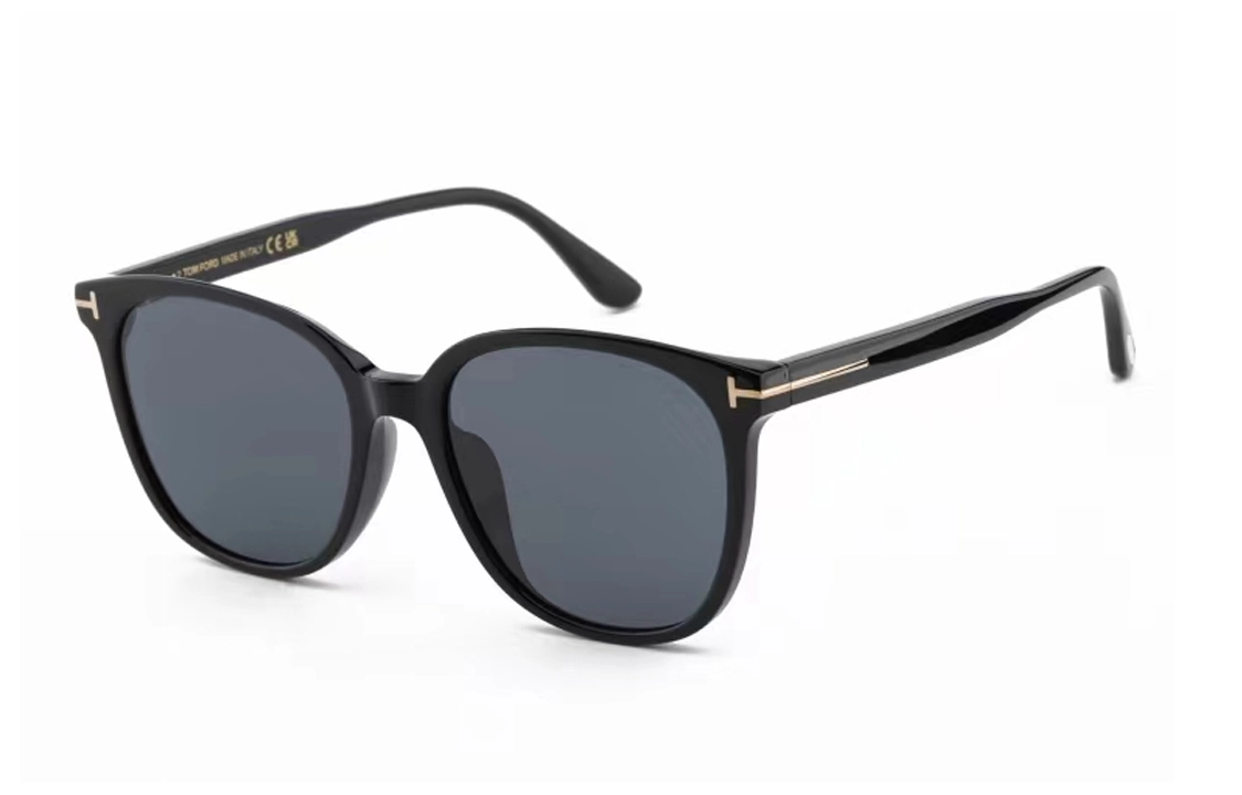 TOM FORD