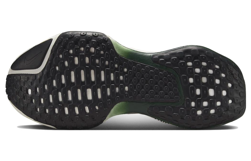 Nike ZoomX Invincible Run Flyknit 3