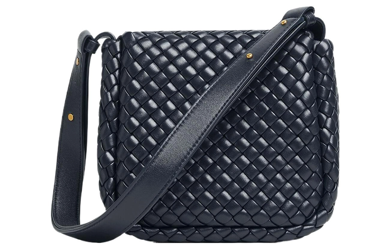 Bottega Veneta Cobble Intreccio