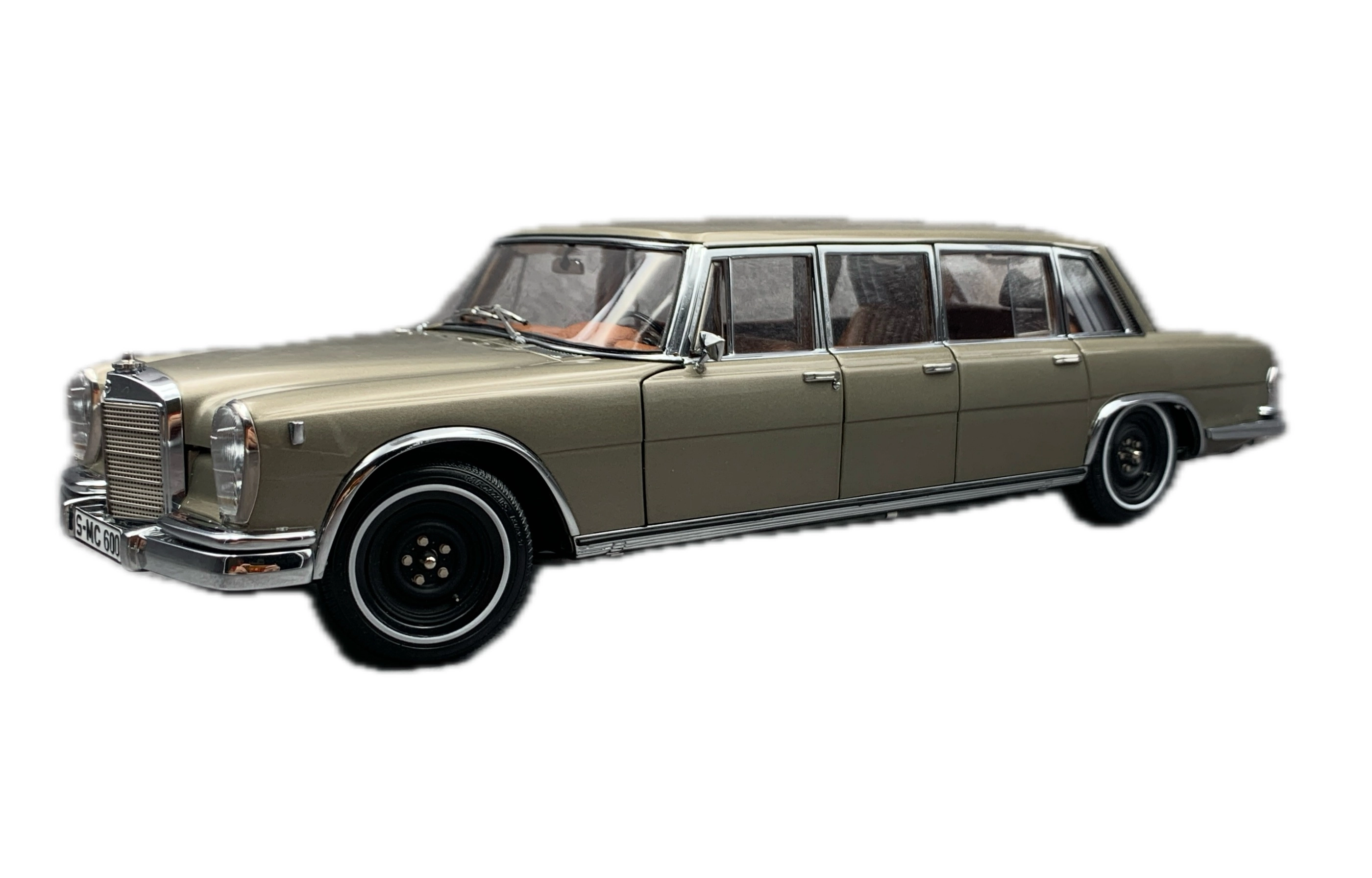 CMC Exclusive Modelle 118 600 Pullman