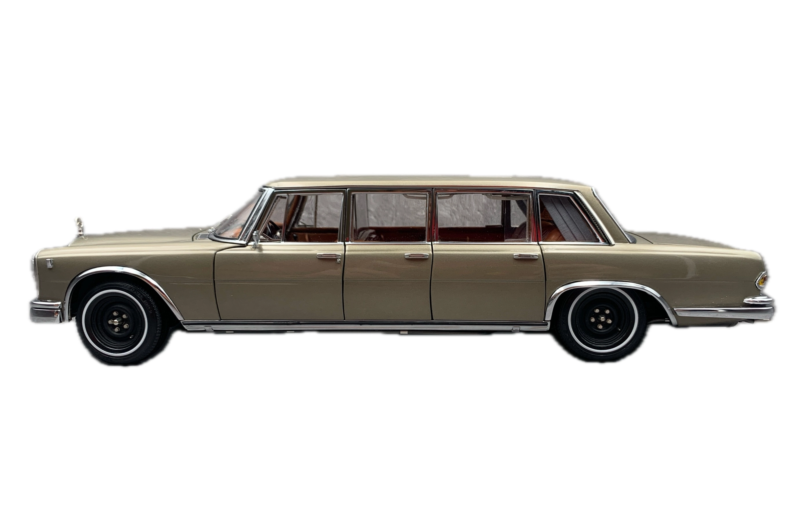 CMC Exclusive Modelle 118 600 Pullman