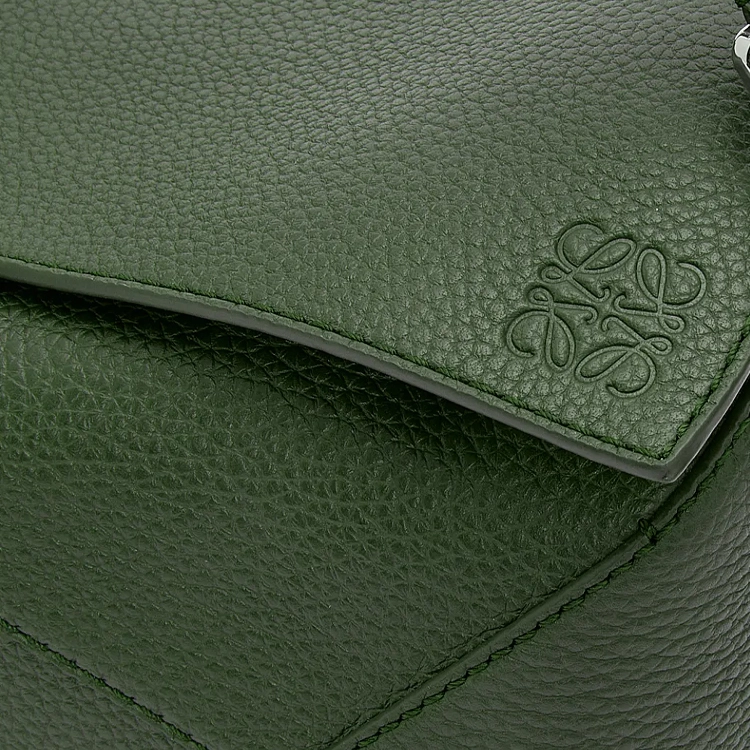 LOEWE Puzzle