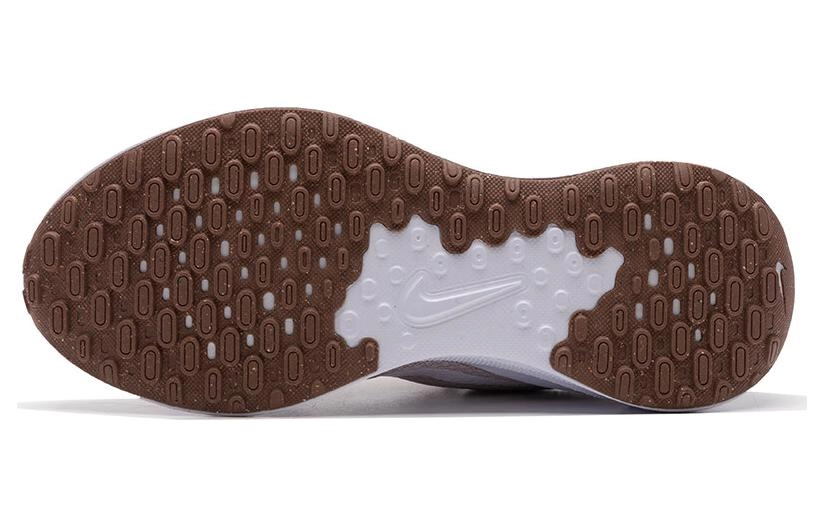 Nike REVOLUTION 7
