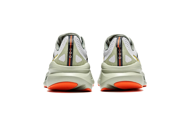 Saucony OMNI 22