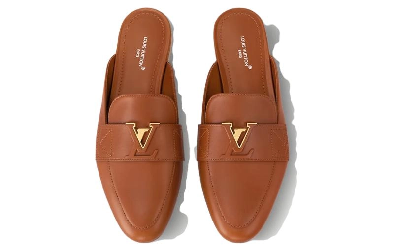 LOUIS VUITTON Capri