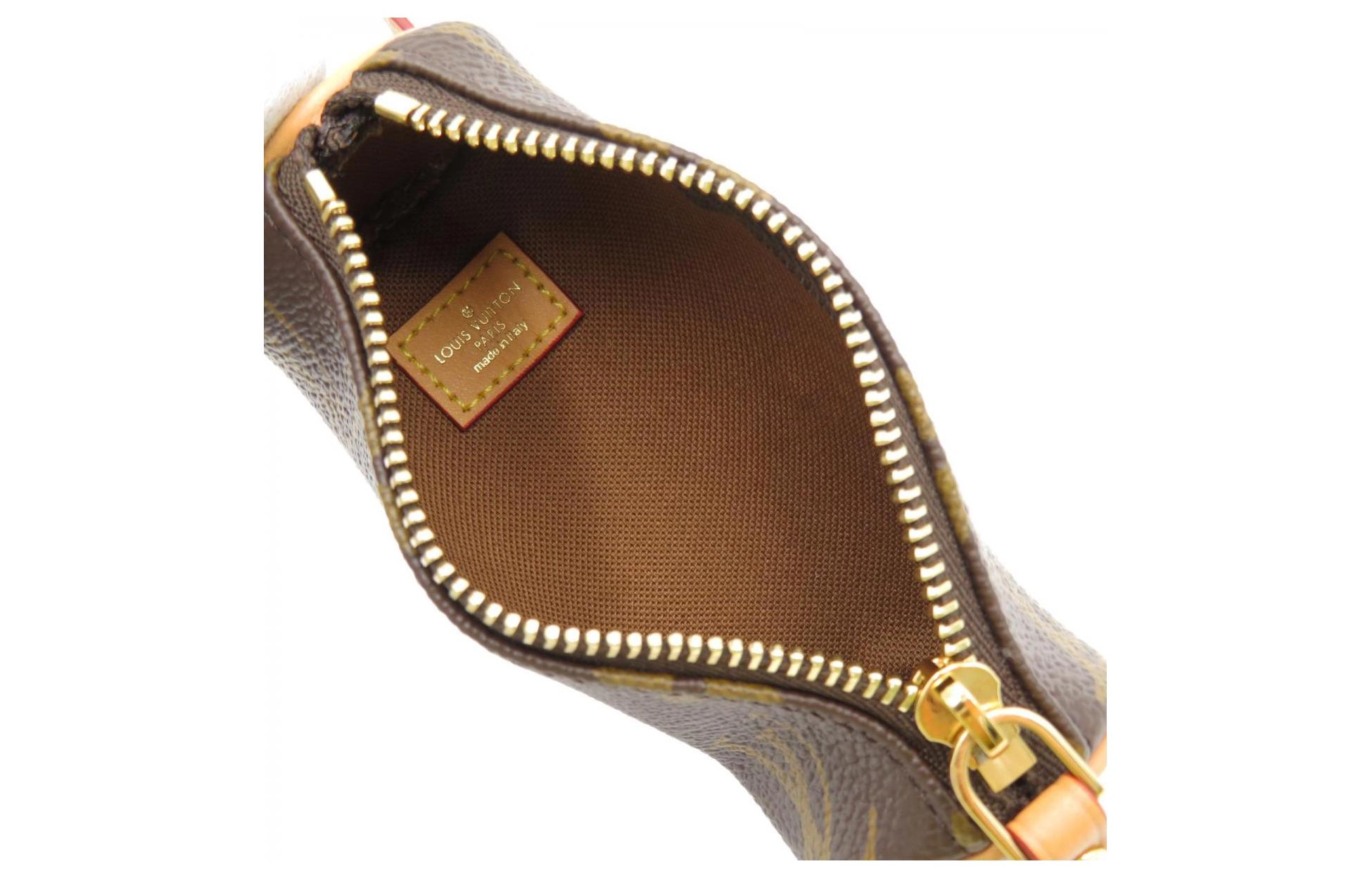 LOUIS VUITTON Papillon