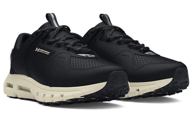 Under Armour Summit Trek