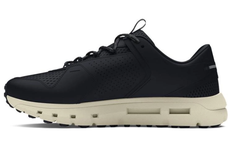 Under Armour Summit Trek