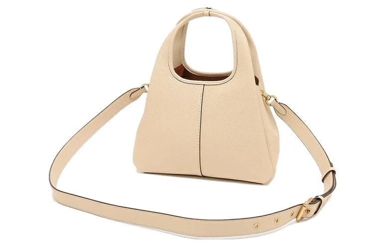 COACH Lana Logo