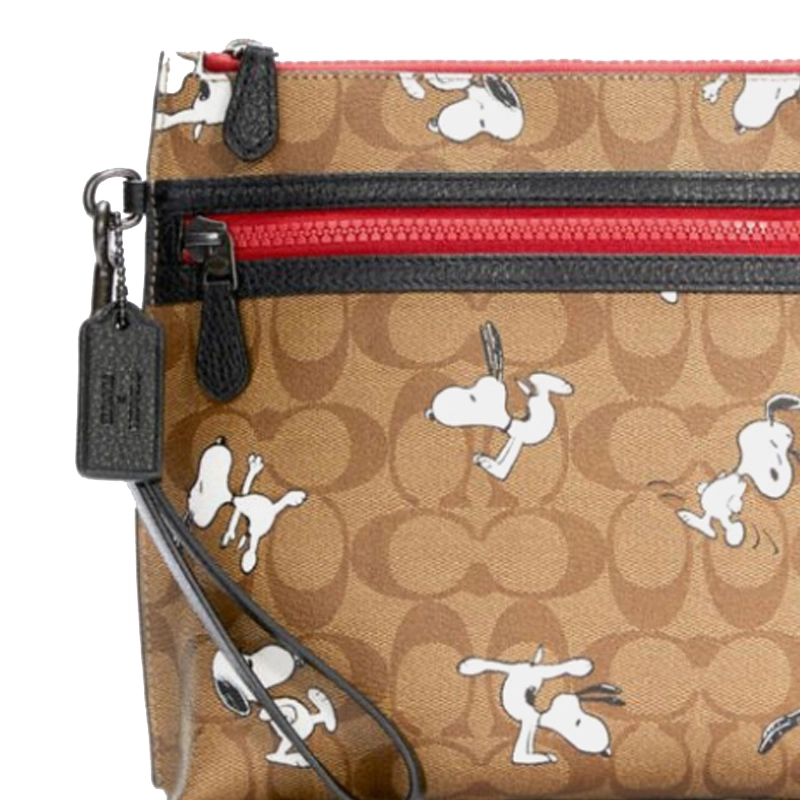 COACH x Snoopy Pouch Peanuts 30