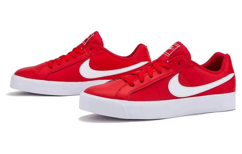 Nike Court Royale