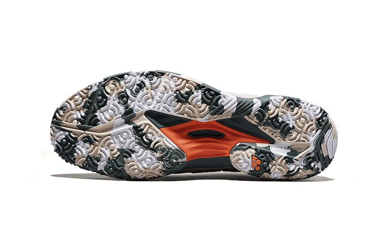 YONEX