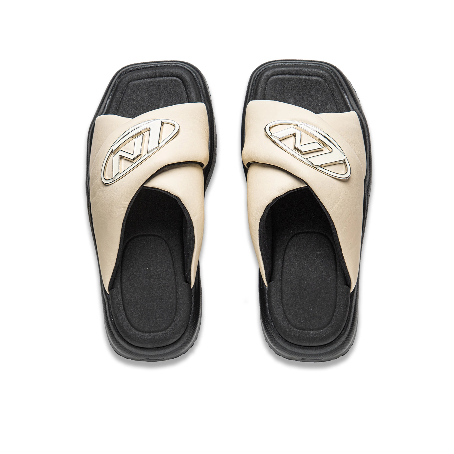 Bred Slipper