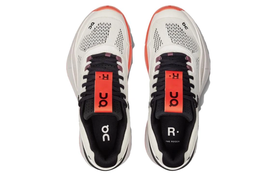 x On THE ROGER Clay