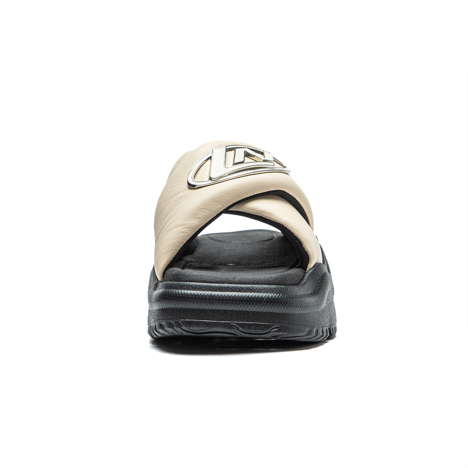 Bred Slipper