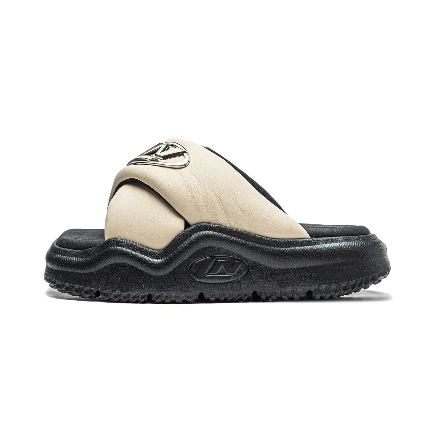 Bred Slipper