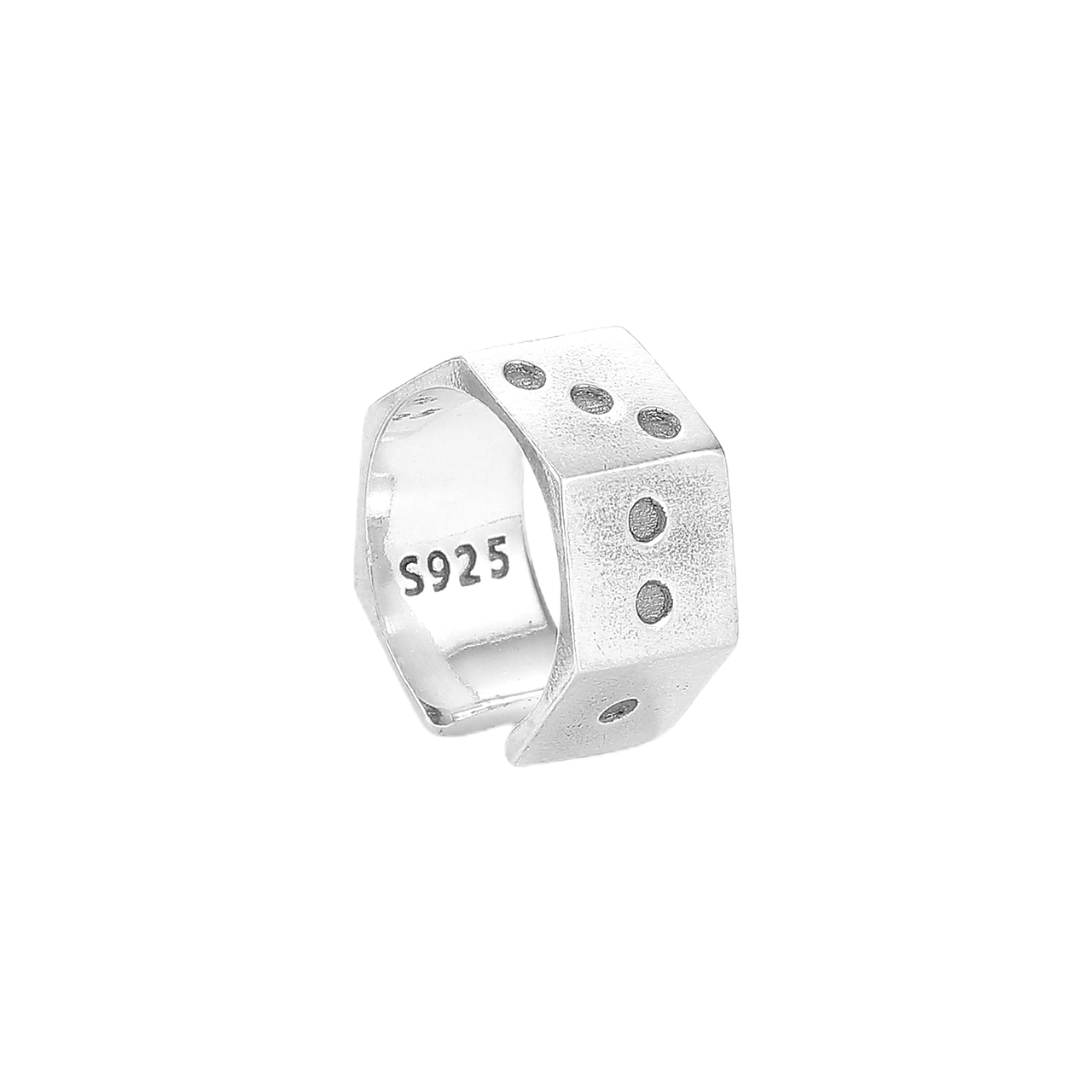 925