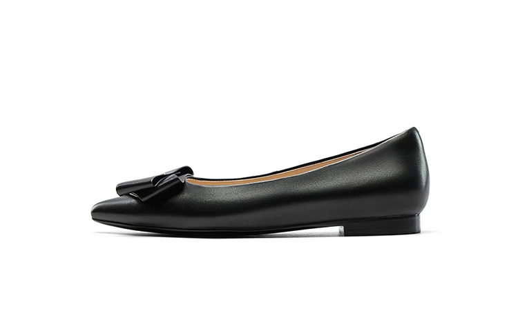NINE WEST