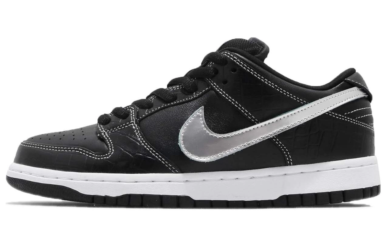 Diamond Supply Co. x Nike Dunk SB black "Black"