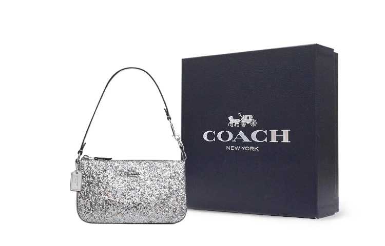 COACH Nolita 19 Logo