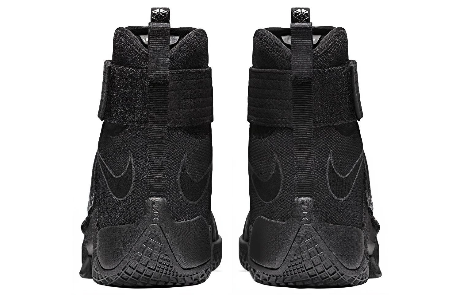 Nike zoom soldier 10 Black Space 10