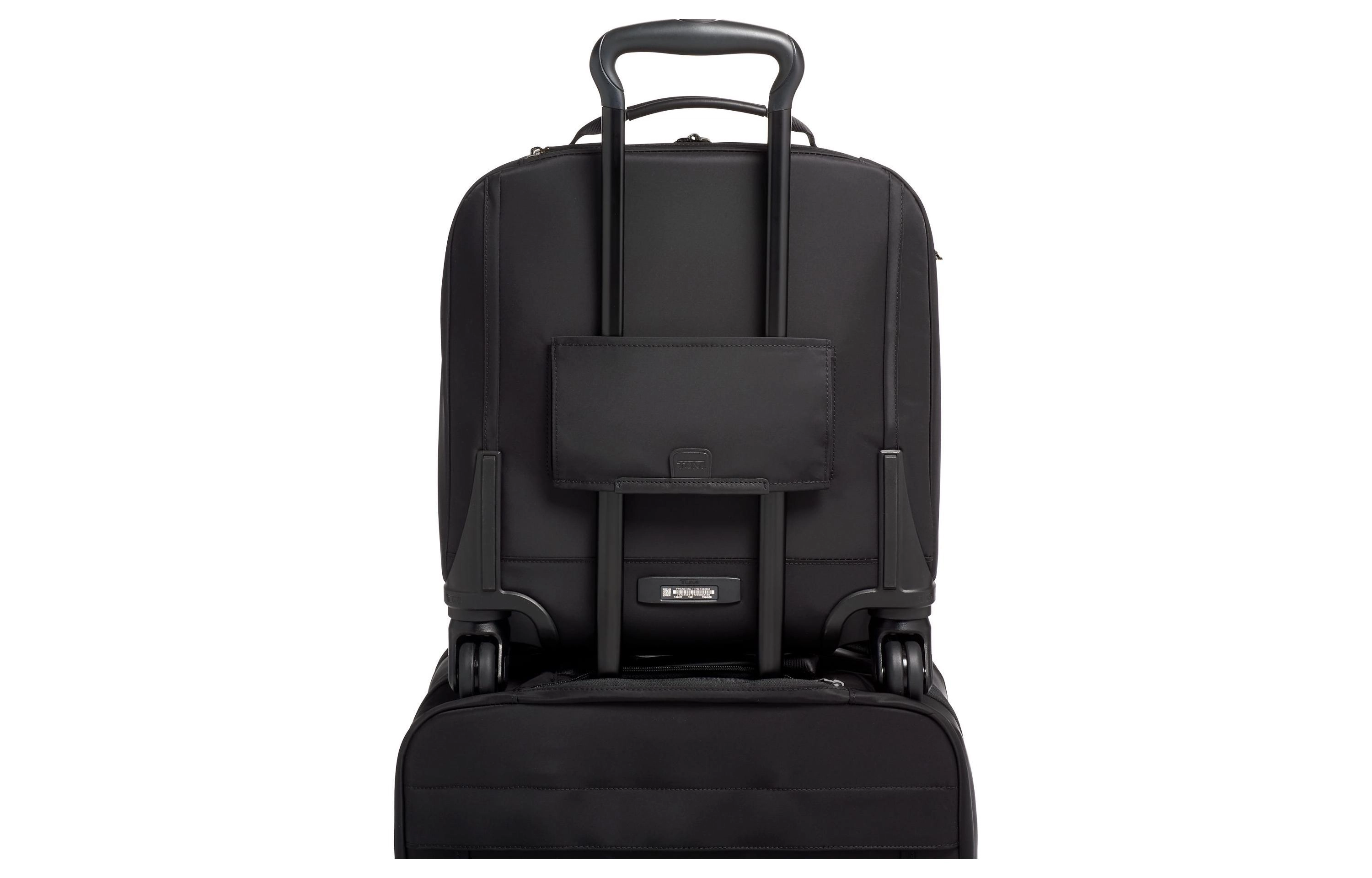 TUMI Voyaheur Oxford 21