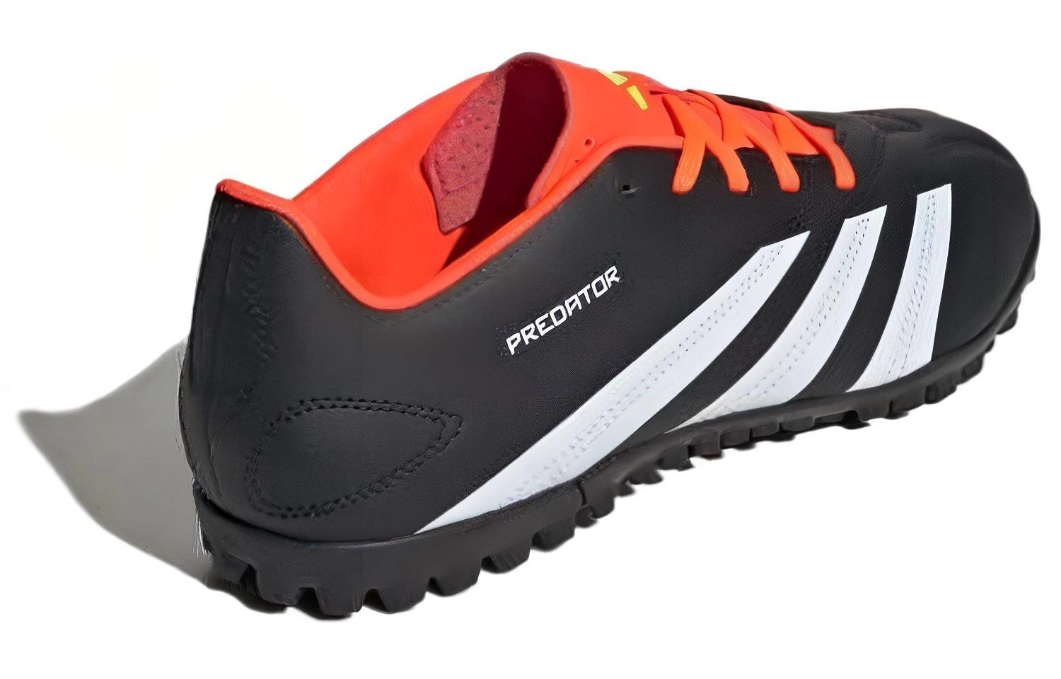 adidas Predator CLUB TF