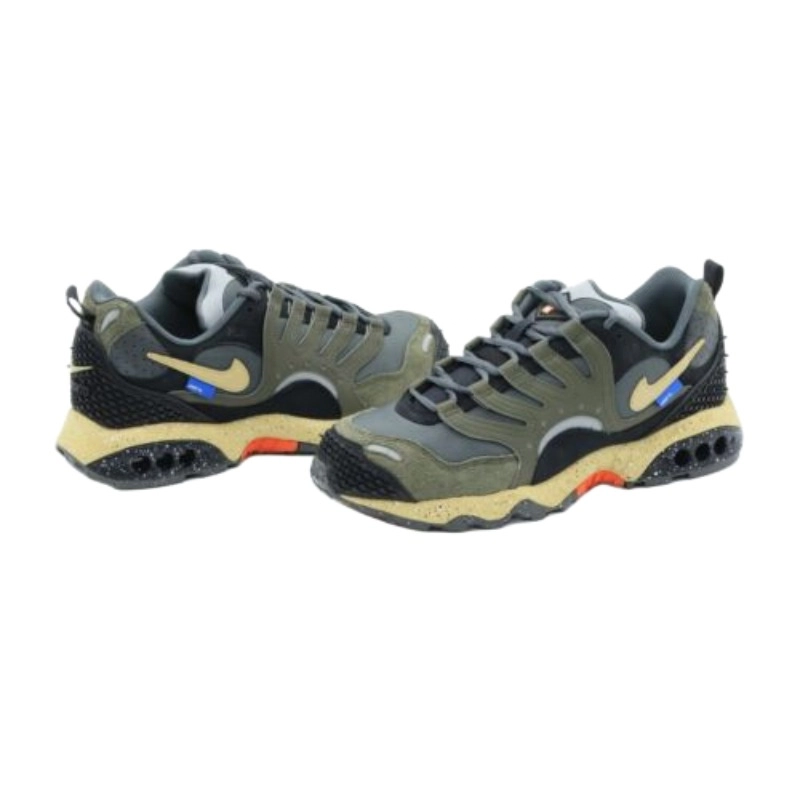 UNDEFEATED x Nike Air Terra Humara Olive