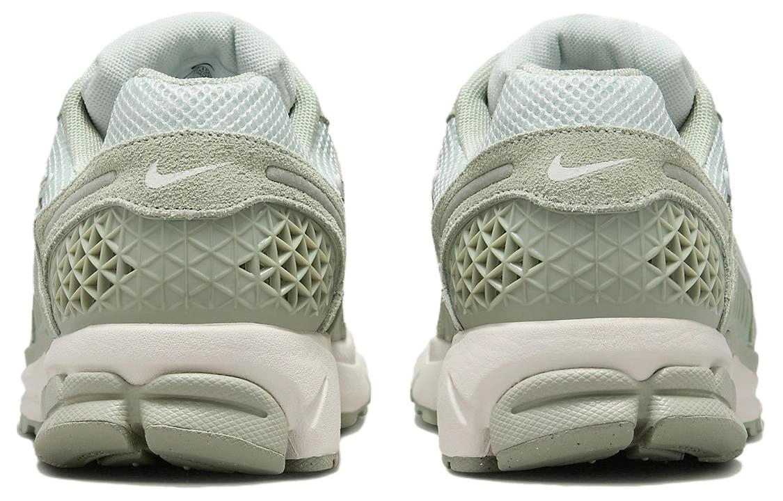 Nike Air Zoom Vomero 5