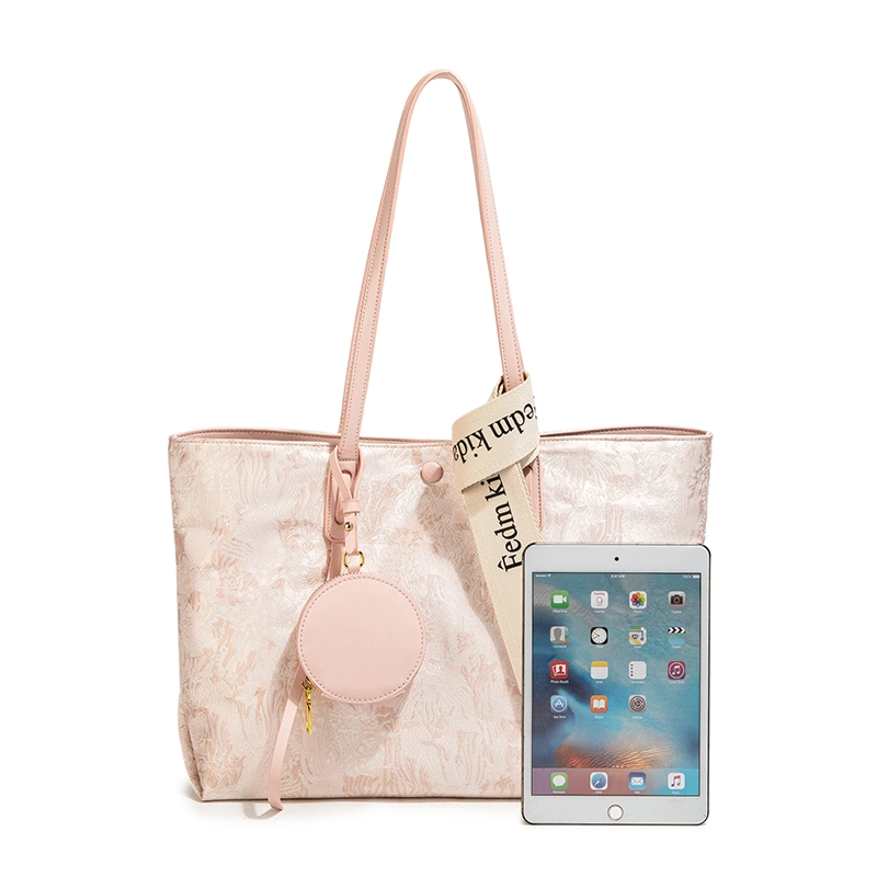 MACKJANICE Tote