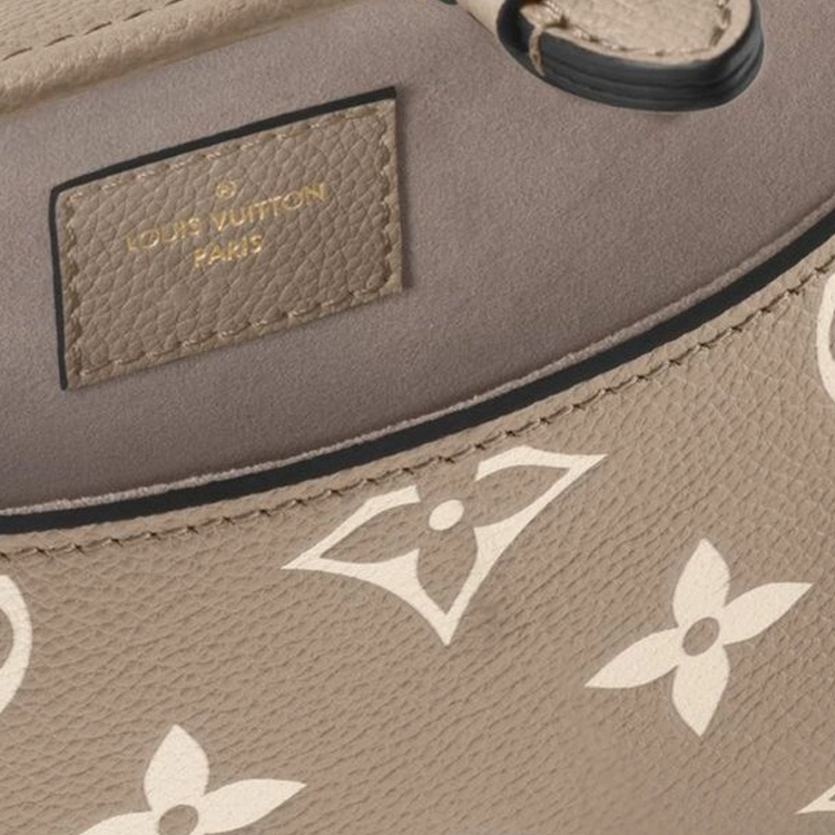 LOUIS VUITTON Diane Tourterelle Creme nano