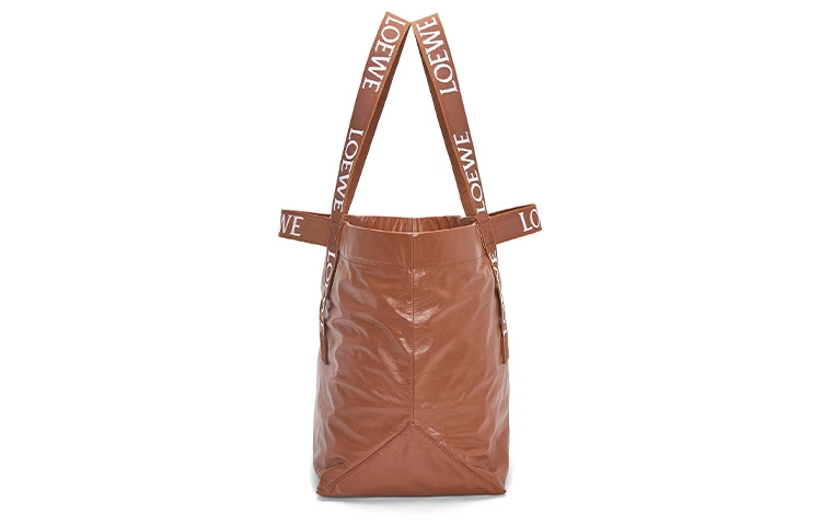 LOEWE Fold Shopper logo 23