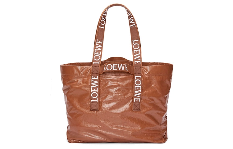 LOEWE Fold Shopper logo 23