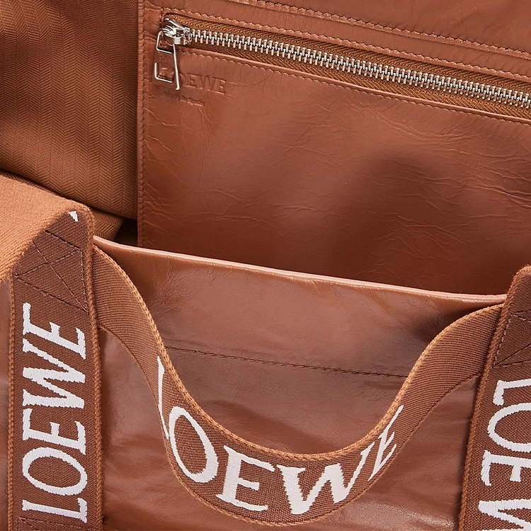 LOEWE Fold Shopper logo 23