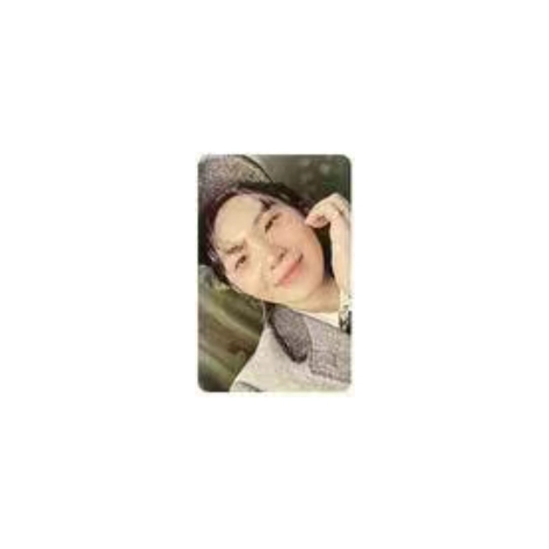 HYBE Seventeen 4.29 17 is right here random photo card