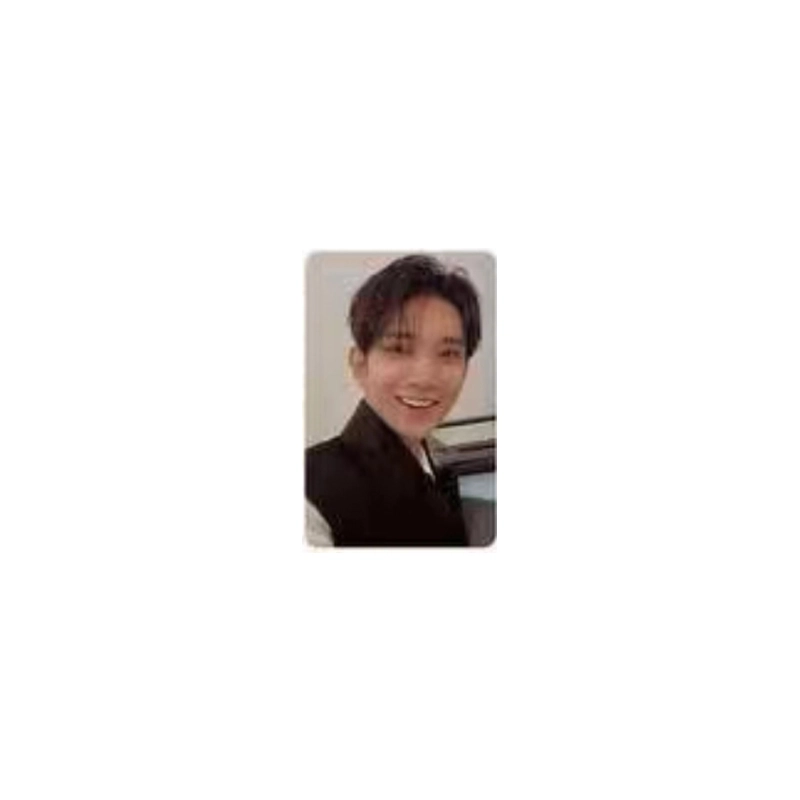 HYBE Seventeen 4.29 17 is right here random photo card