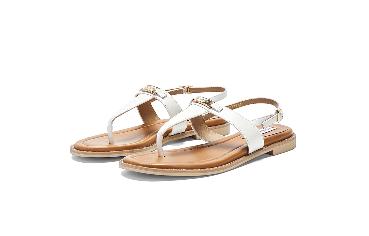 NINE WEST